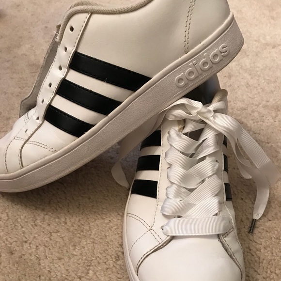 adidas cloudfoam advantage white